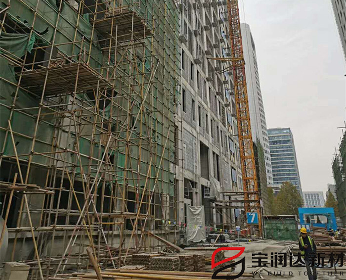 寶潤(rùn)達(dá)外墻保溫裝飾一體板施工工地